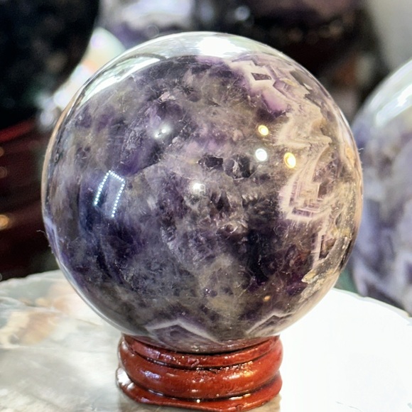 Dream Amethyst Crystal Ball! - Picture 4 of 9